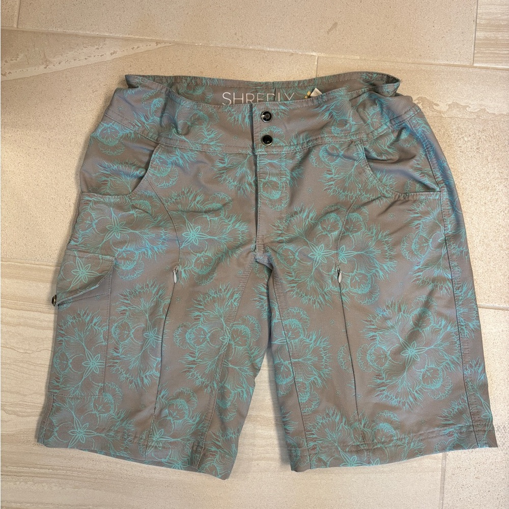 Shredly mountain bike shorts size 6